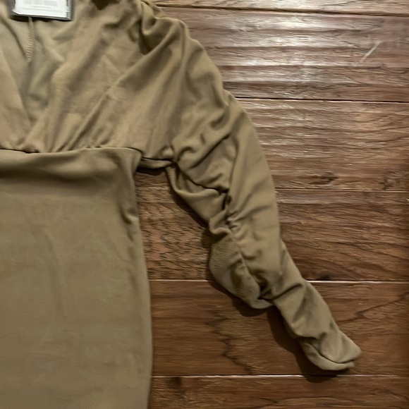 Prettylittlething Taupe Soft Rib Plunge Ruched Sleeve Bodycon Dress Size 8 - Picture 6 of 7